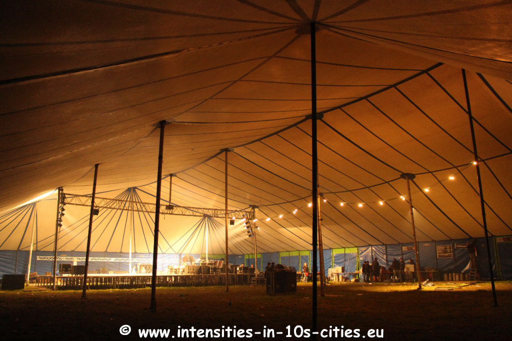 Roots_Roses_2014_0101.JPG, mai 2014 Roots_Roses_2014_0101.JPG